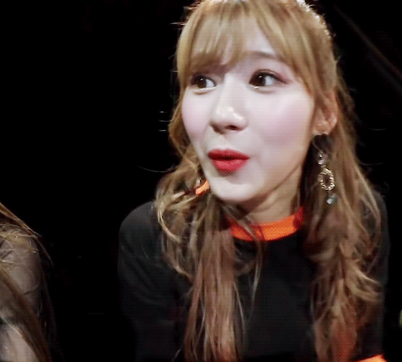 트와이스 사나.gif | 인스티즈