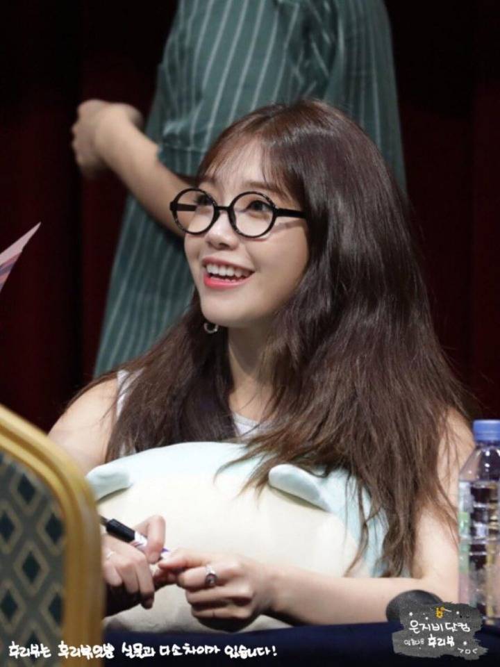 [에이핑크] 어젯자 노량진의 정은지 .jpg (데이터주의) | 인스티즈