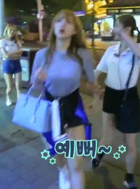 떠오르는 아이돌 몸매 강자 우주소녀 성소.gif | 인스티즈