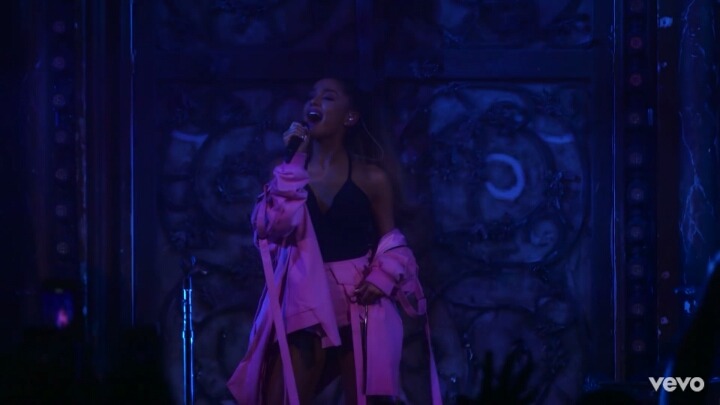 소녀시대 효연의 아리아나 그란데 무대 의상과 헤어 스타일 표절 의혹 | 인스티즈