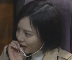 서로 연예인이 되어 동창을 만나는 경우.gif | 인스티즈