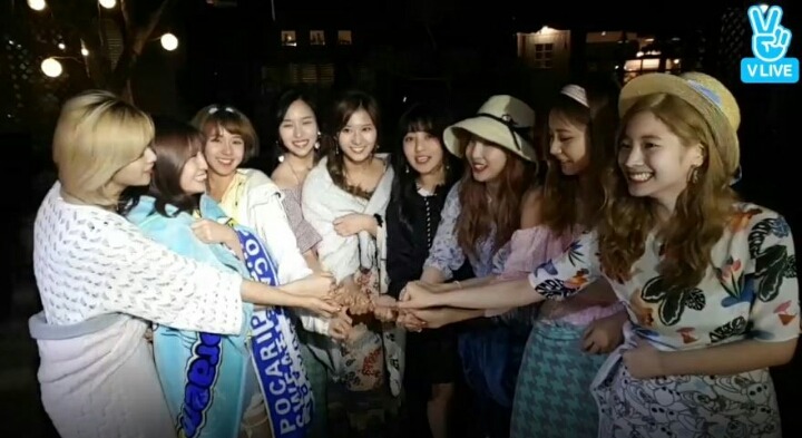 팬들도 다 챙겨보기 힘든 트와이스 브이앱 | 인스티즈