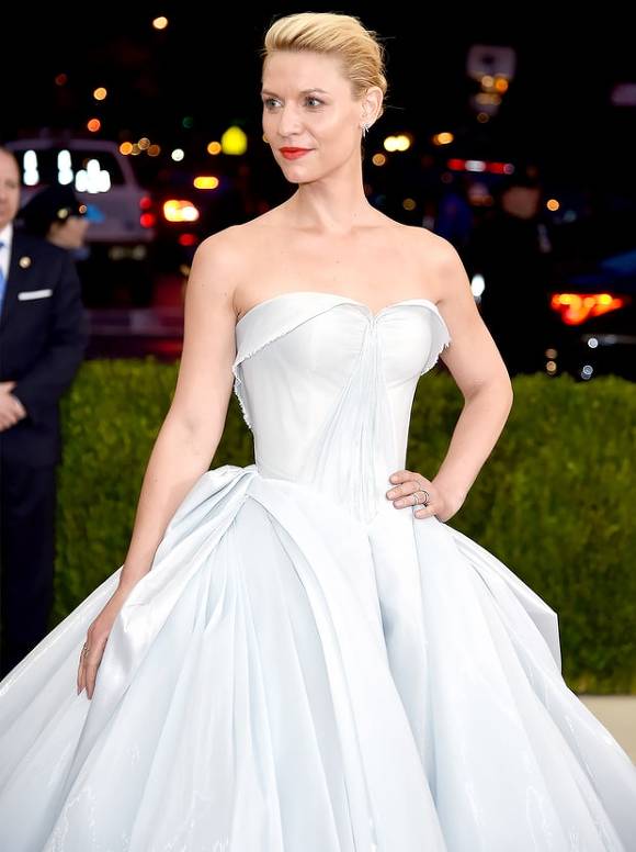 오늘자 현실 신데렐라 드레스.jpg | 인스티즈