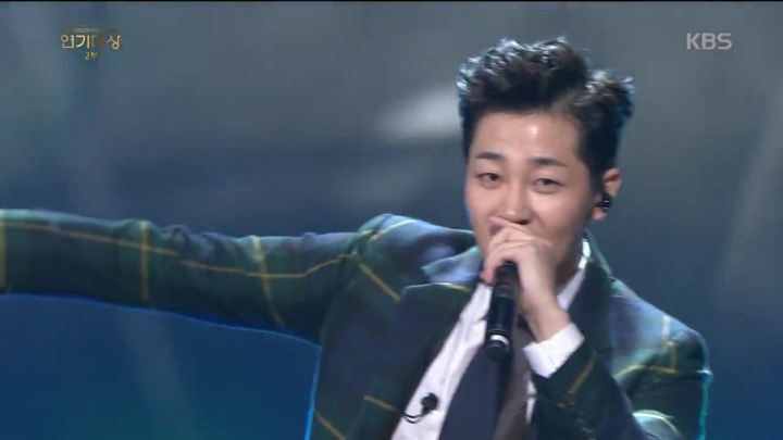 2017 KBS연기대상 축하공연 딘딘 - Must Be The Money (김과장 OST) (feat. 딘딘은 딘딘의 본업) | 인스티즈