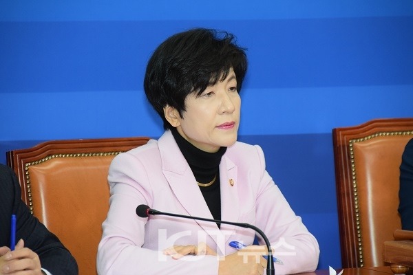 ?? : 우리나라 정치권에 심상정 처럼 노동운동한 '여자' 정치인 몇 없잖아.. | 인스티즈