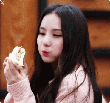 오물오물 잘먹는 여자친구 은하.gif | 인스티즈