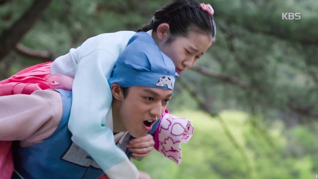 [7일의왕비] 한 폭의 수채화같던 청량하고 풋풋한 어린 채경과 진성대군 .jpgif (데이터주의) | 인스티즈