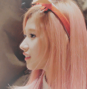 [트와이스] 사나 아이컨택 짤 | 인스티즈