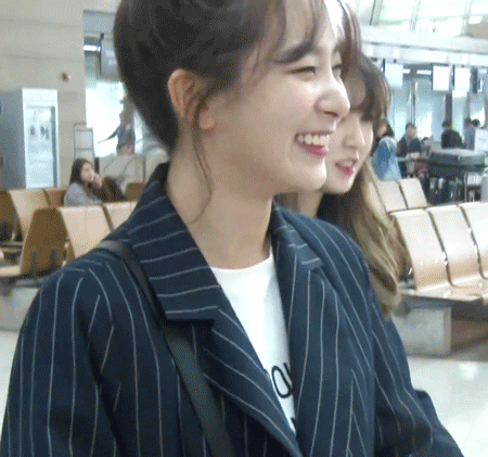 140mb+) 귀여운 슬기 눈웃음.gif | 인스티즈