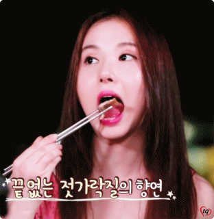 오물오물 잘먹는 여자친구 은하.gif | 인스티즈