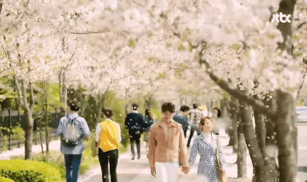 계절에 따라 각각 다른 느낌으로 설레는 드라마 분위기. gif | 인스티즈