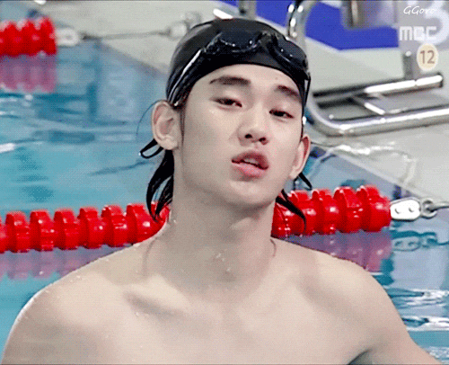 20살 김수현과 30살의 김수현.gif | 인스티즈