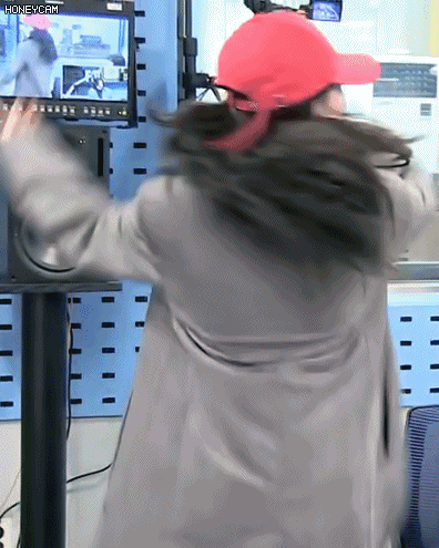 덥배 쏘는 슬기.gif | 인스티즈