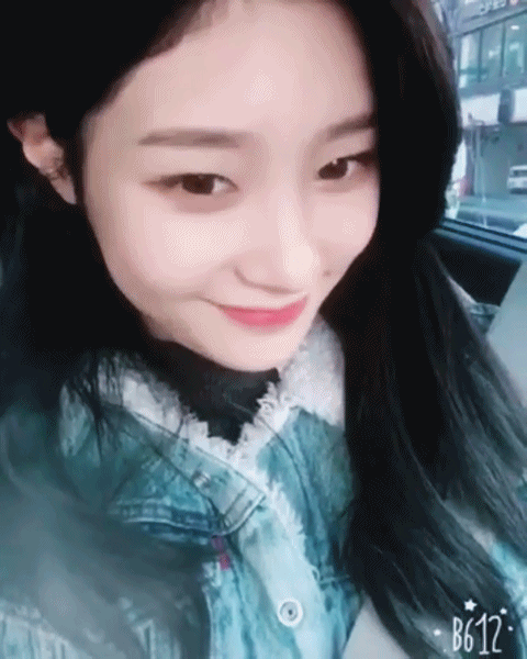 끼부리는 정채연.gif | 인스티즈