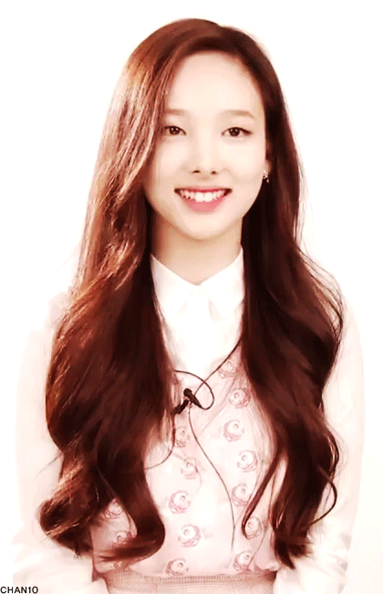 [트와이스] 서열9위 토끼언니 맏내 나연 짤들.jpg | 인스티즈