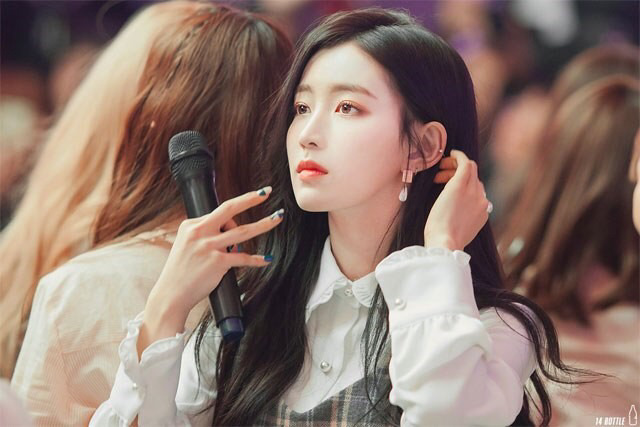 차갑게 생긴 아이돌.jpgif | 인스티즈