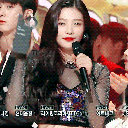 오늘자 인기가요 포니테일 레드벨벳 조이.gif | 인스티즈