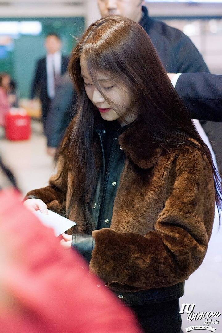 아이유 겨울철 코디 스타일.jpg | 인스티즈