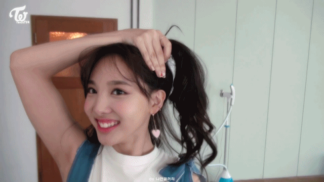 남자들이 좋아하는 여자 행동.gif | 인스티즈