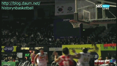 맥도웰과 이상민의 화려한 속공 플레이 | 인스티즈
