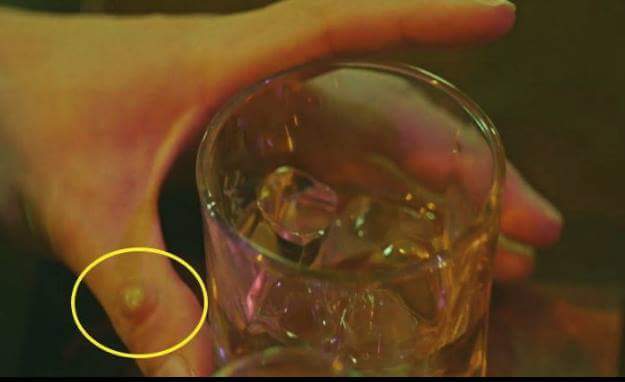 ocn 드라마 보이스 김재욱이 진범이라는걸 보여주는 사진 | 인스티즈