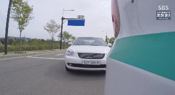 다솜 기 죽이는 이유리.gif | 인스티즈