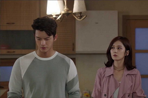 남녀 연예인 덩치+어깨차이 실감 짤.jpg | 인스티즈