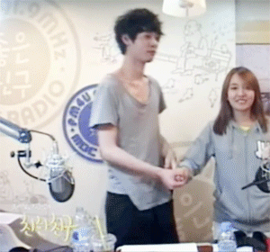 계속 보게 되는 설레는 움짤 모음 - 8 | 인스티즈