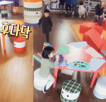 [반달친구] 민준오빠라고 부를거다 말리지마라.jpgif | 인스티즈