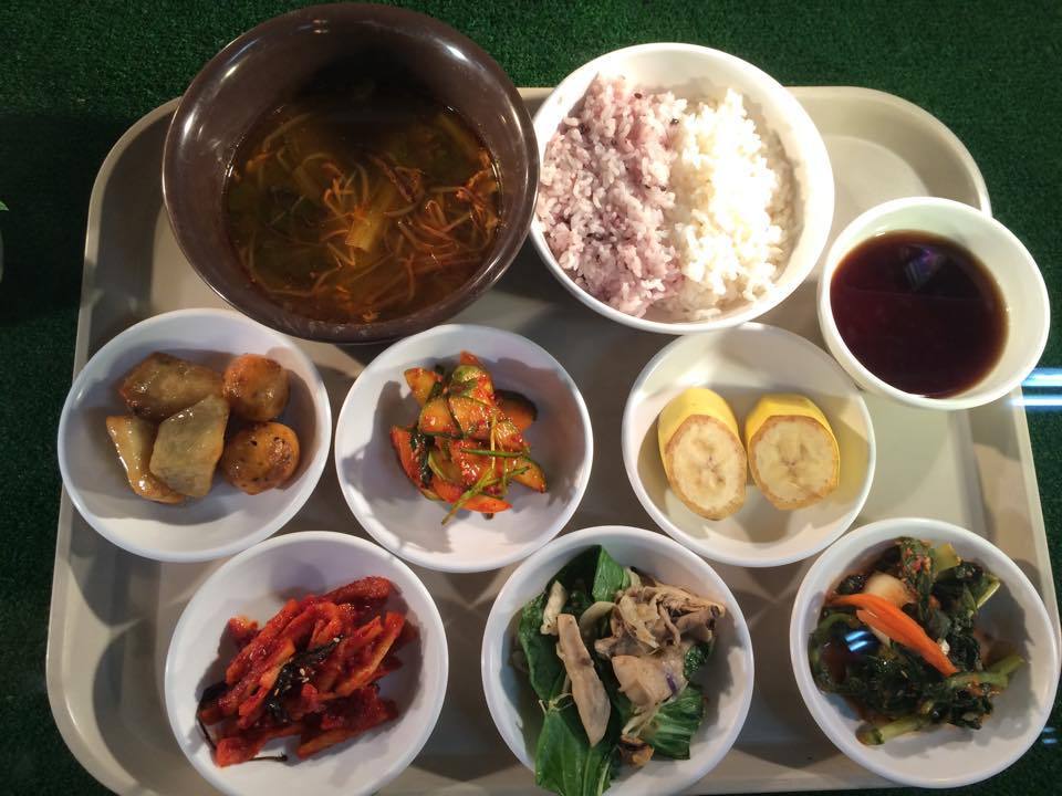 어느 직장인의 회사 점심 식단 | 인스티즈