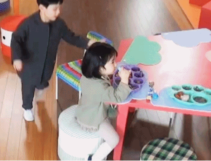 [반달친구] 민준오빠라고 부를거다 말리지마라.jpgif | 인스티즈