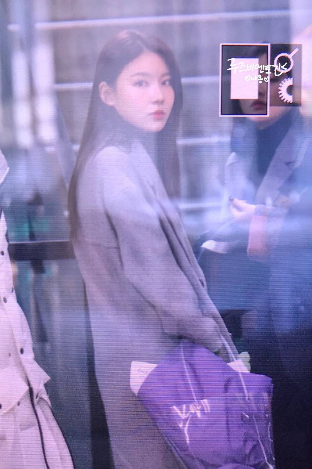 오늘 강미나 졸업식 참석한 구구단 멤버들.JPG | 인스티즈