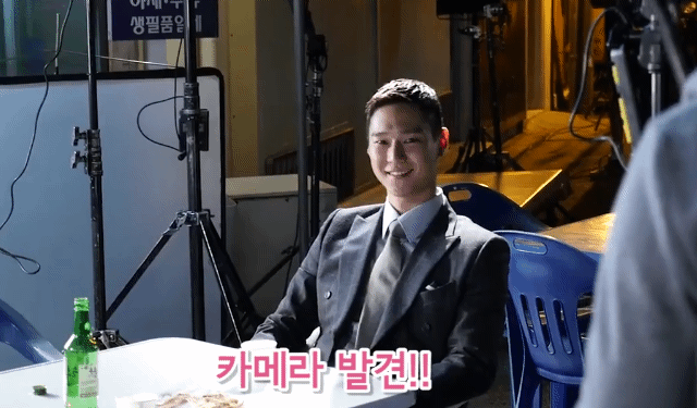 [리허설] 찰영하다 실수로 뽀뽀해버린 고경표-박지영.gif | 인스티즈