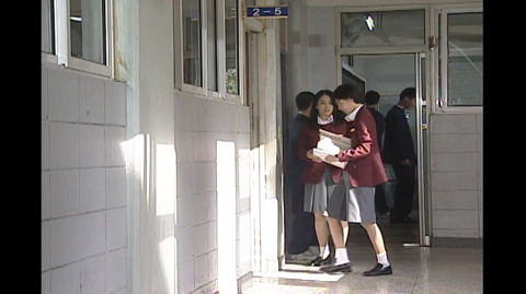 [학교2] 전학 온 친구가 자꾸 나하고만 친하게 지내고 싶어하고 날 따라한다 (2) | 인스티즈