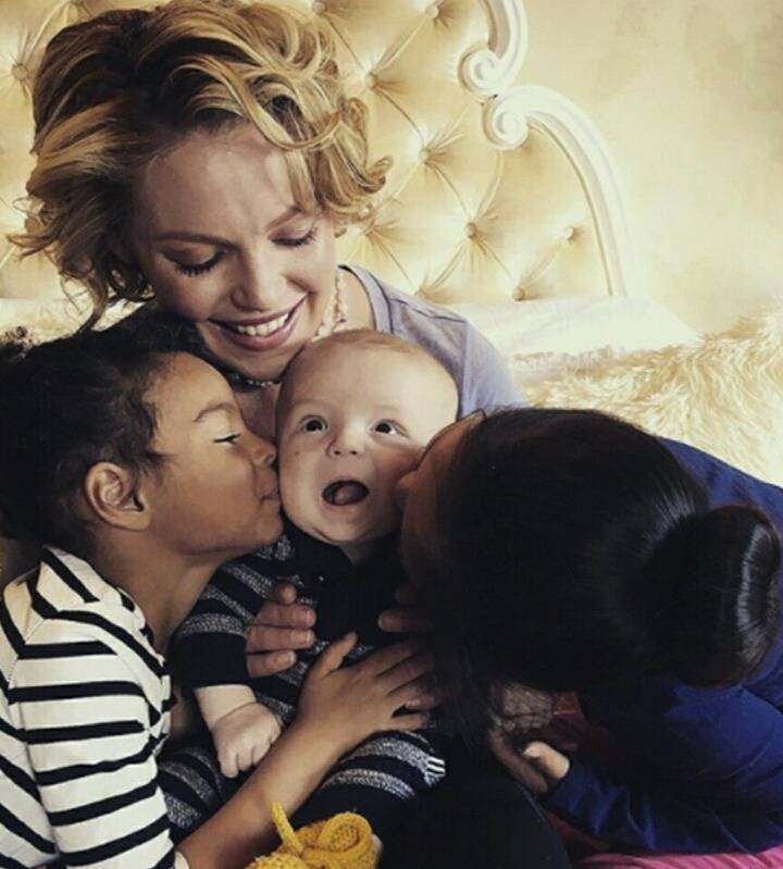 캐서린헤이글이 입양한 한국아이 | 인스티즈