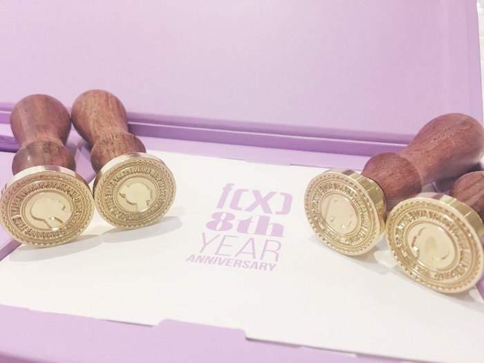 SM 가수들 데뷔 n주년 기념 굿즈 왁스실링 | 인스티즈