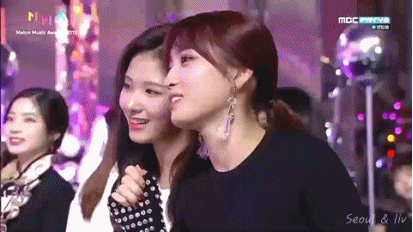 다정한 사나&모모 gif (MMA) | 인스티즈