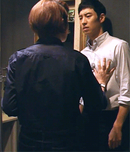 김혜수의 스킨십에 진짜 긴장한 이제훈 조진웅 반응 | 인스티즈