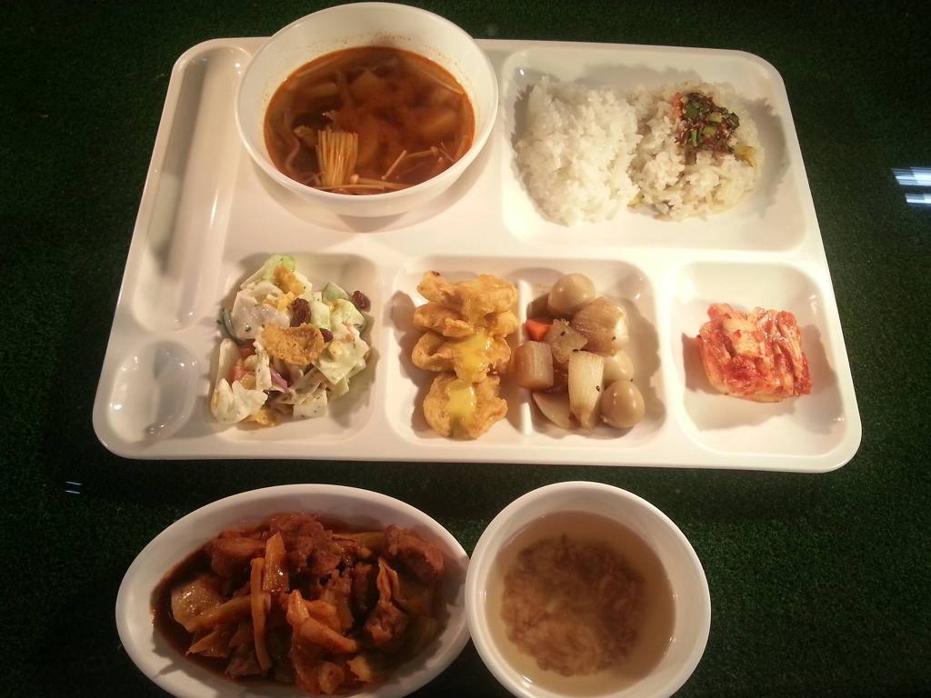 어느 직장인의 회사 점심 식단 | 인스티즈