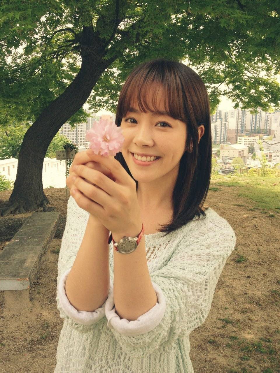 25세 이상 모태솔로 남/여 연예인들.jpg | 인스티즈