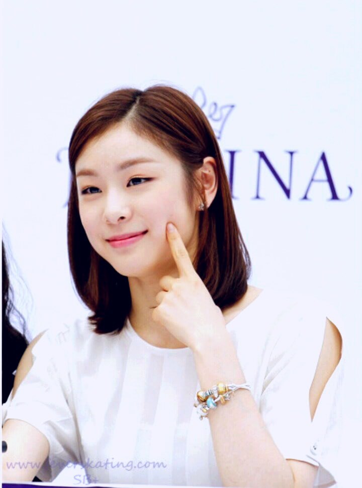 오늘자 연느 팬싸 광탈 기념 싸인회 데레요정 짤털 | 인스티즈