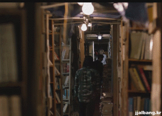 먹방에도 독보적인 연기력이 보이는 이병헌.gif | 인스티즈