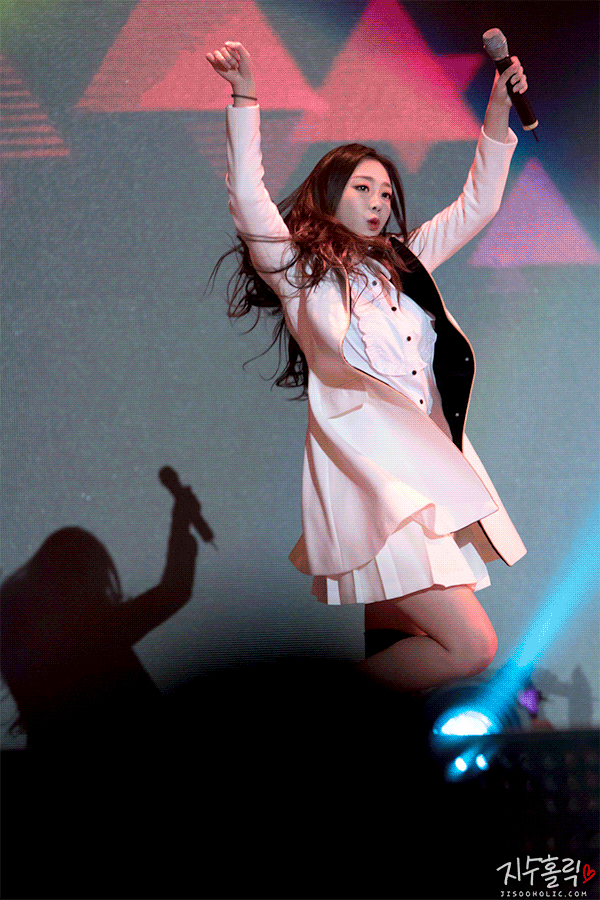 러블리즈 지수는 금발이 낫다 vs 흑발(어두운)쪽이 낫다 | 인스티즈