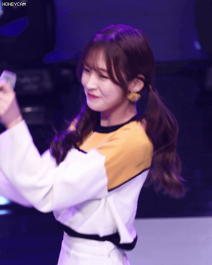 171216 SBS러브FM 강릉콘서트 오마이걸 아린.gif | 인스티즈