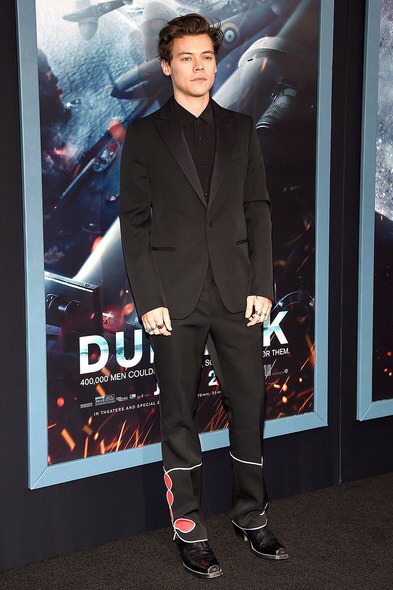 덩케르크 보고 치였는데 스크린 내리다보면 3초 탈덕 가능해지는 사람 | 인스티즈