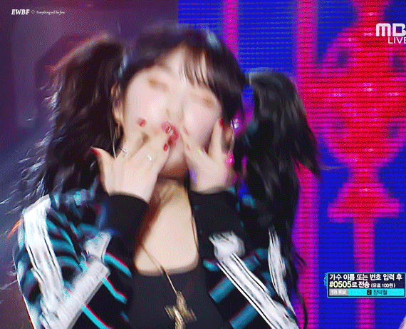 인형같은 양갈래 아이린.gif | 인스티즈