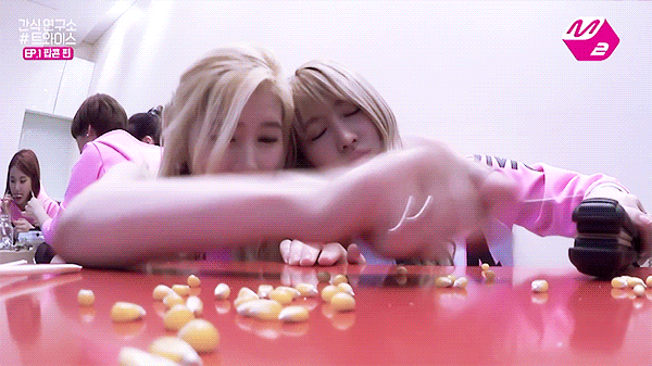 트와이스 사나 특징.gif | 인스티즈