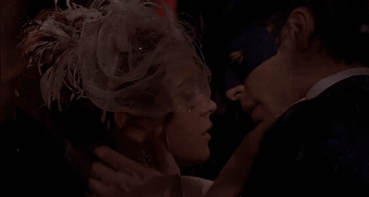 제가 운이 좋은데여...웬 남자랑 키스하고부터 불행의 연속임.gif | 인스티즈