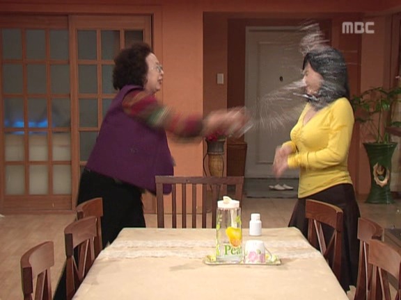 [거침없이하이킥] 박해미 시집살이 시키는 문희 ㅋㅋㅋㅋㅋㅋ.jpg | 인스티즈