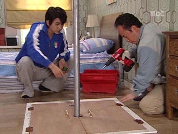 [거침없이하이킥] 옥탑방 봉 폐쇄령 내린 민용이 ㅋㅋㅋㅋㅋㅋ.jpg | 인스티즈